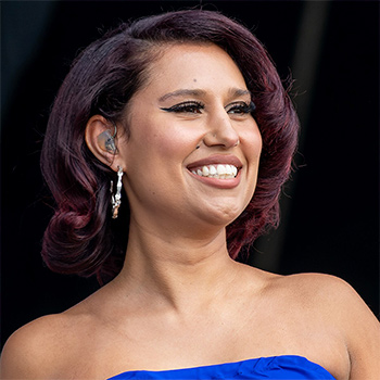 Biografie RAYE