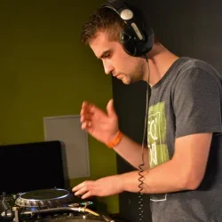 Cover Armin van Buuren & Orjan Nilsen - Flashlight