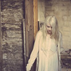 Cover Holly Henry - More Than Nothing