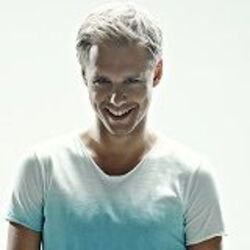 Cover Armin van Buuren feat. Mic Burns - Empty State (Radio Edit 1)