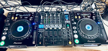 Wie der Pioneer CDJ-1000 und der DJM-800 die Welt des DJing veränderten