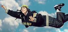 Billie Eilish führte die Charts mit dem Hit Birds of a Feather an
